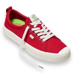 Cariuma OCA Low Rise Red Canvas Sneakers Sz 9 TTS